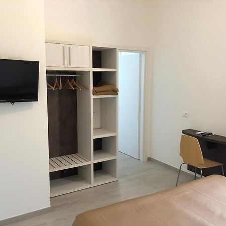 Arianna Hotel มารินา ดิ เปียตราซันตา ภายนอก รูปภาพ
